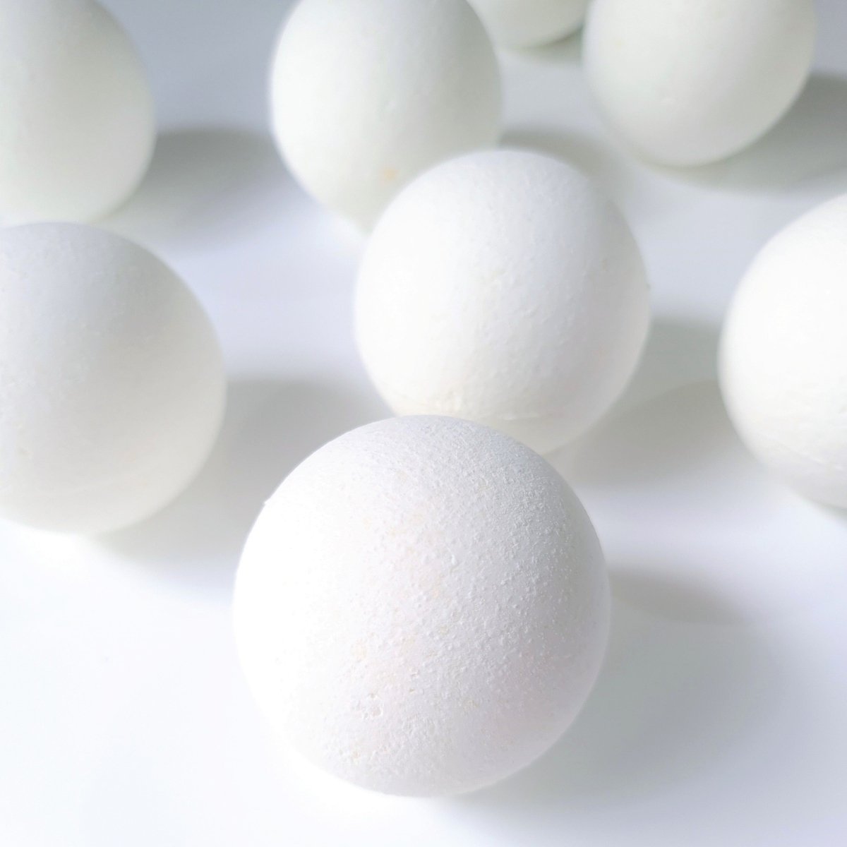 Cocoa Butter Bath Bomb - Lily and Bird