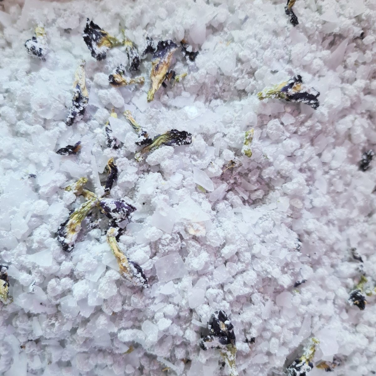 Coconut Milk & Butterfly Pea Bath Soak - Lily and Bird