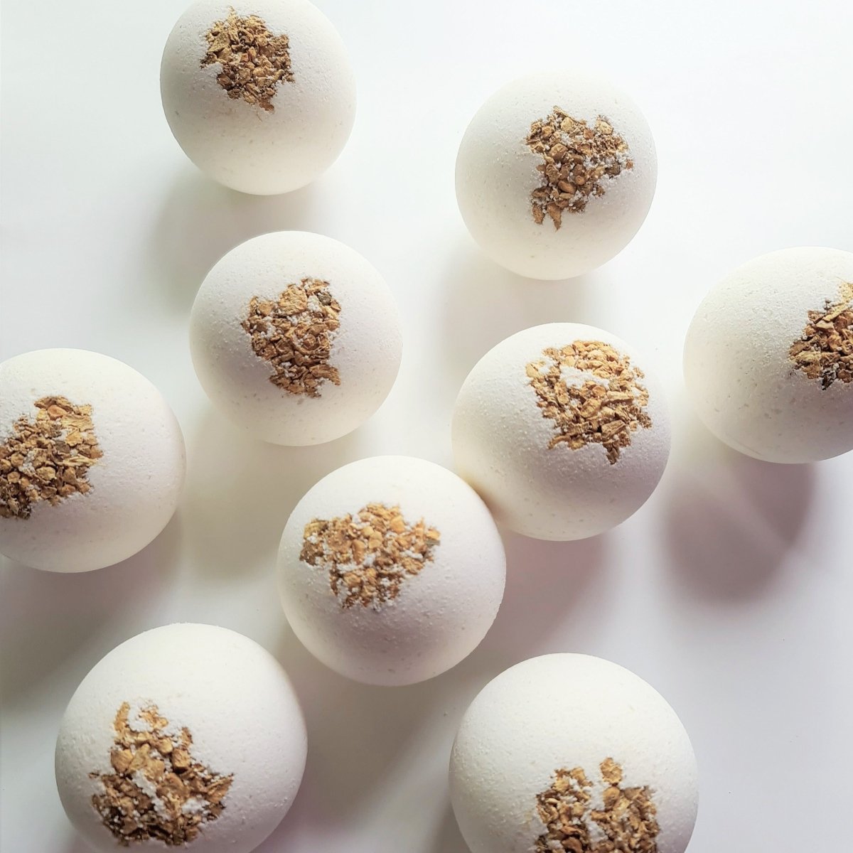 Ginger Eucalyptus Bath Bomb - Lily and Bird