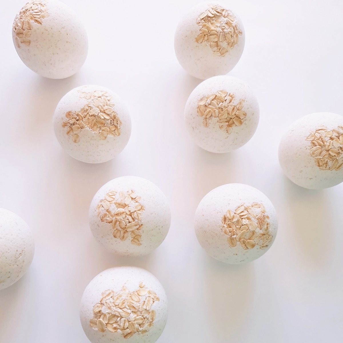 Oatmeal Bath Bomb - Lily and Bird