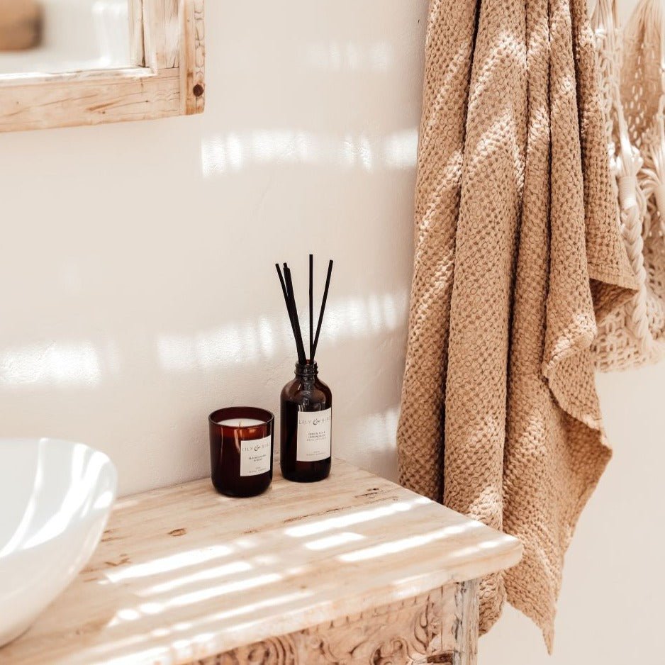 REED DIFFUSERS - Lily and Bird