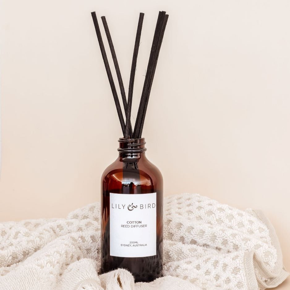 REED DIFFUSERS - Lily and Bird